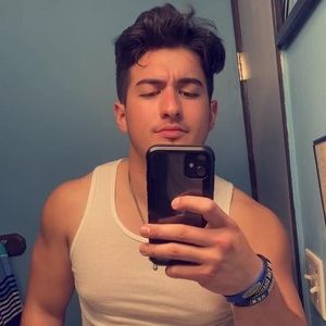 Meet your Posher, Simon